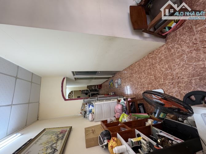 Chính chủ bán gấp nhà Đoàn Văn Bơ, Quận 4 - 4