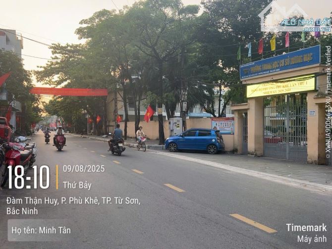 Lô góc 2 mặt tiền đường ô tô vào tận đất tại khu phố HƯơng mạc , sầm uất nhất xã - 4
