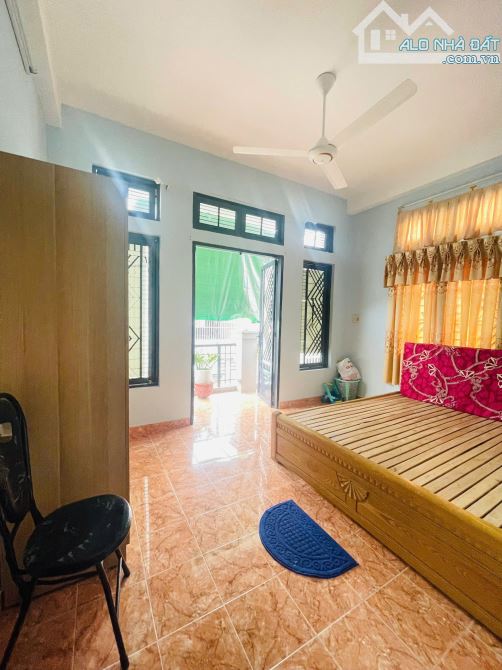 Cần bán nhà góc hẻm Hà Thanh, nhà 3 tầng kiên cố ban công thoáng mát - 4