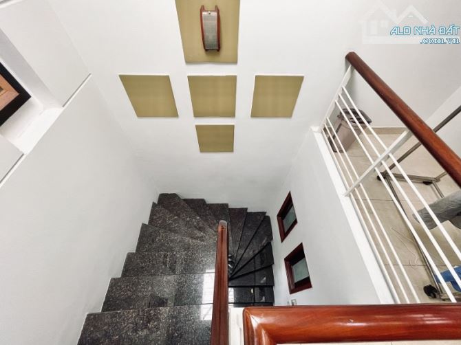 Gấp bán nhà Trần Quang Diệu, Quận 3, Nhà đẹp 5 tầng ở ngay, Sổ đẹp nở hậu 4.2m, DTSD 200m2 - 4