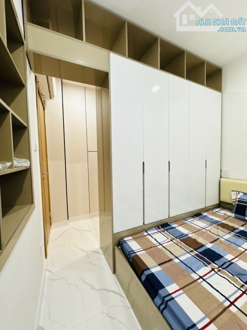 BÁN NHÀ TẬP THỂ , NGUYỄN KHÁNH TOÀN , 65m2 , 3 ngủ , sổ đỏ chính chủ - 4