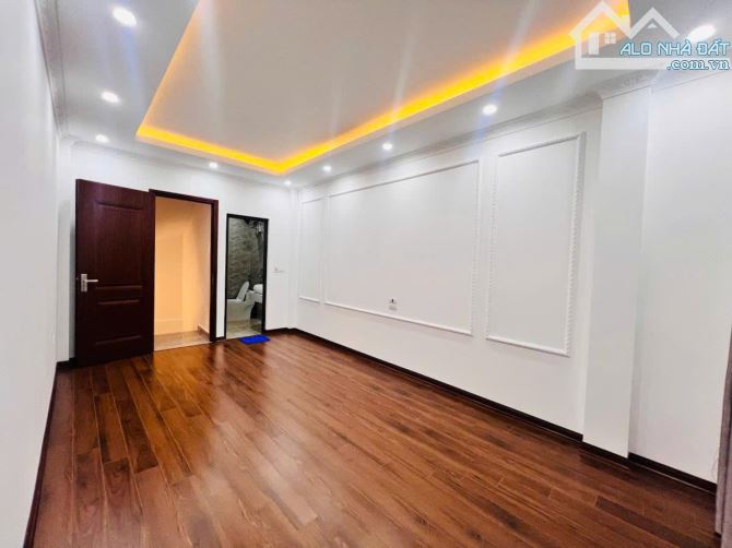 NHÀ MỚI LÁNG HẠ KÍNH KONG - THIẾT KẾ HIỆN ĐẠI 30m2 5 tầng mặt tiền 3.2m Giá 7.98 tỷ - 4