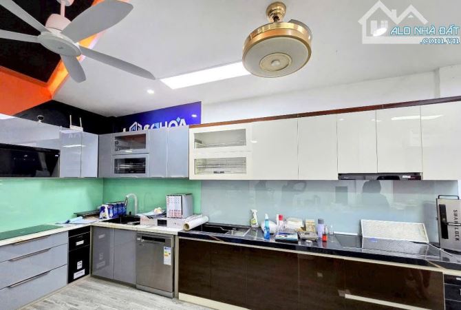 Bán Nhà Mặt tiền Phạm Văn Thuận Ngang 8.4m Gần TTTM VinCom  & Công An Tỉnh - 4