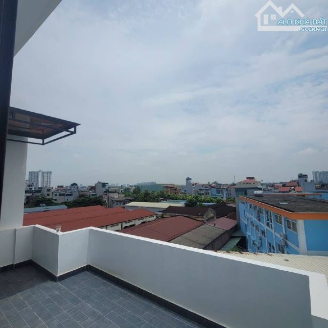 Chị hàng xóm nhà em cần bán nhà 5t,43m tại Phan Đình Giót,HĐ,t/máy chỉ 8t - 4