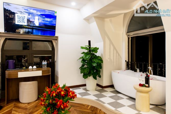 🏢🏞️🎑 KHÁCH SẠN CAO CẤP 25 PHÒNG NGAY TRUNG TÂM  – VIEW RỪNG THÔNG SĂN MÂY TOÀN CẢNH - 4