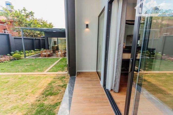 BIỆT THỰ SIÊU XINH - 3 MẶT HẺM THÔNG THOÁNG - YÊN TĨNH - RIÊNG TƯ - CHỈ 1 TẦNG TRỆT - 4