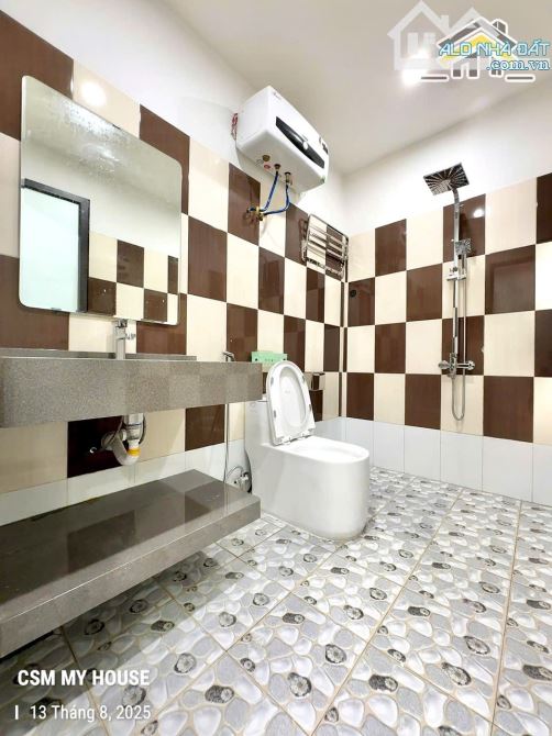 Mặt Ngõ Nguyễn Văn Linh - Ô tô tránh nhau trước cửa - 48,5m2 - 4 Tầng - 4 Tỷ 500 - 4