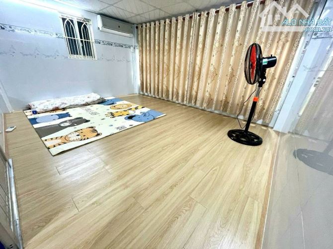 BÁN NHÀ MẶT TIỀN ĐƯỜNG 10M KINH DOANH ĐA NGÀNH, TÂN THỚI NHẤT 02 QUẬN 12, DT 60 M² (4×15) - 4