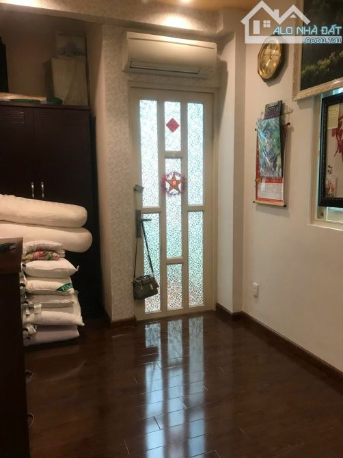 Nhà Đẹp Ở Ngay Phan Đình Phùng - Phú Nhuận - Nở Hậu 4,7m Dài 9,5 - 3 Tầng - 5,5 tỷ - 4