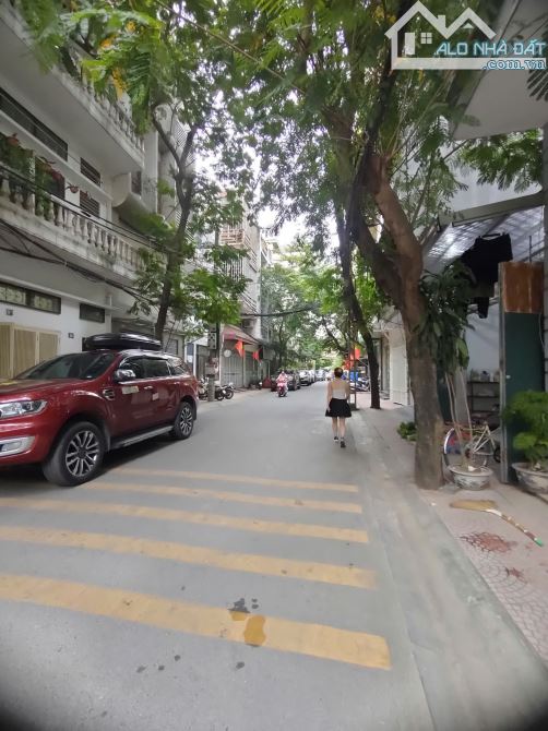 BÁN NHÀ PHÂN LÔ XUÂN LA HỒ TÂY, ÔTÔ TRÁNH, VỈA HÈ KINH DOANH, DT65M2, MT RỘNG GIÁ 24 TỶ - 4