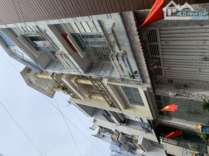 Bán nhà đẹp. Khu nhà cao tầng _ hẻm 7m_ 4 tầng_ HIỆP THÀNH 13 Q12_ 5ty150 - 4