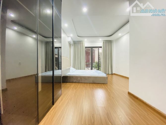 Bán nhà ngõ to ô tô tránh, vỉa hè kinh doanh, 20m ra phố Kim Giang 55m 6 tầng chỉ 14.5 tỷ - 4