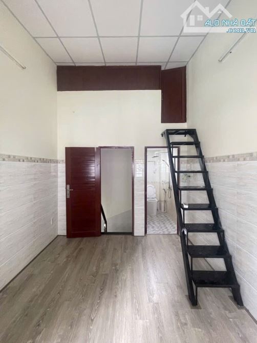 Nhà 4 tầng - 19m2 - Hẻm 4m - Bến Vân Đồn Quận 4. - 4