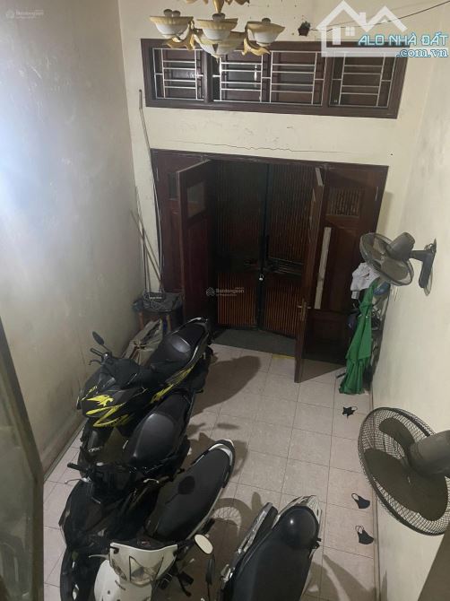 Cho thuê nhà Tô Vĩnh Diện, Thanh Xuân,35m2, 3.5 tầng, 3 ngủ, 11 triệu - 4