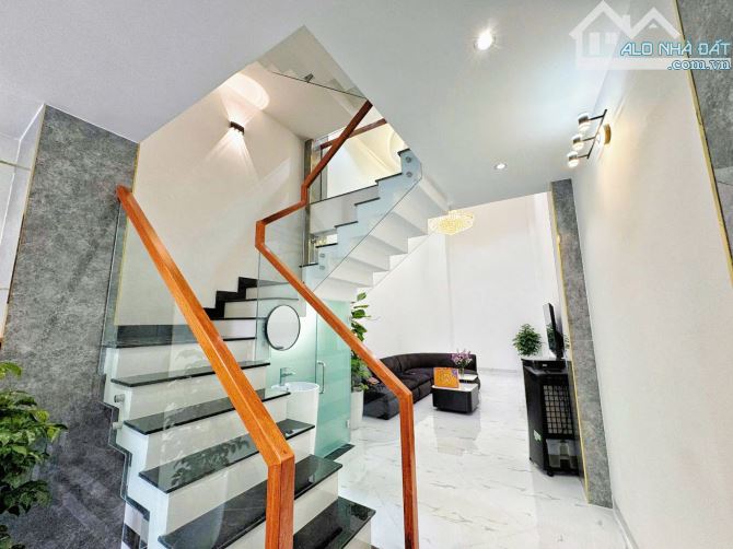 Bán nhà hẻm kinh doanh , hẻm thông oto đỗ cửa. 60m2 tặng full nội thất - 5tầng - 5tỷ nhỉnh - 4