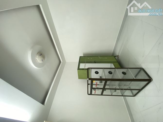 Quận 7 bán nhà 2 tầng, dài 10m, sân rộng, kế Lotte Mart, TDTU, cầu Kênh Tẻ, 6 tỷ tl - 4