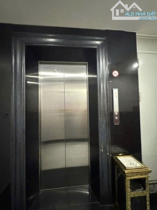 BÁN KHÁCH SẠN MẶT PHỐ NGUYỄN KHUYẾN, ĐỐNG ĐA - 139M² x 8T THANG MÁY - DÒNG TIỀN 190TR/TH - 4