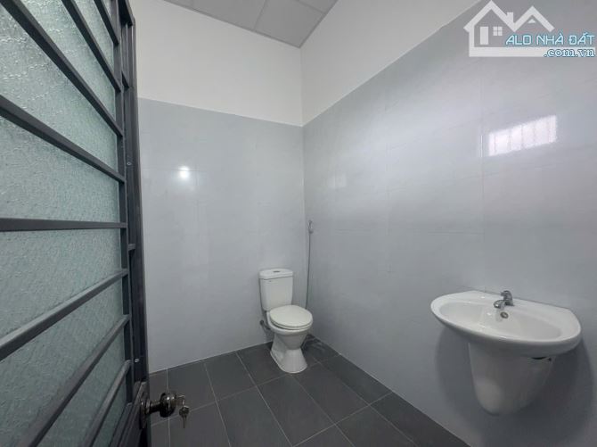 🏡 Nhà mới xinh mặt tiền Hoàng Quốc Việt - 5