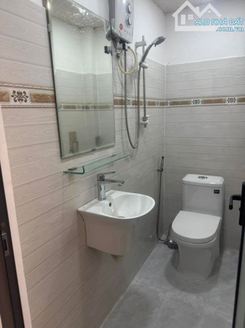 BÁN NGÔI NHÀ XINH PHÙ HỢP GIA ĐÌNH 2 CON, 2 TẦNG, 2PN, QUANG TRUNG P10 GV, CHỈ 3 TỶ XÍU - 5