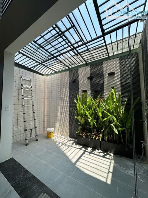 TRẦN THỊ CỜ -THANG MÁY – 4m x 22m - 6 TẦNG - FULL NỘI THẤT - OTO VÀO NHÀ – GIÁ 8.9 TỶ TL - 5