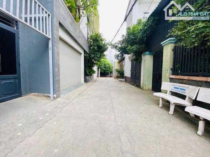 Bán nhà 3 Phòng ngủ gần Kha Vạn Cân ,Linh Tây Thủ Đức,Hẻm Xe HơiThông tứ phía,NGANG 5,7M - 5