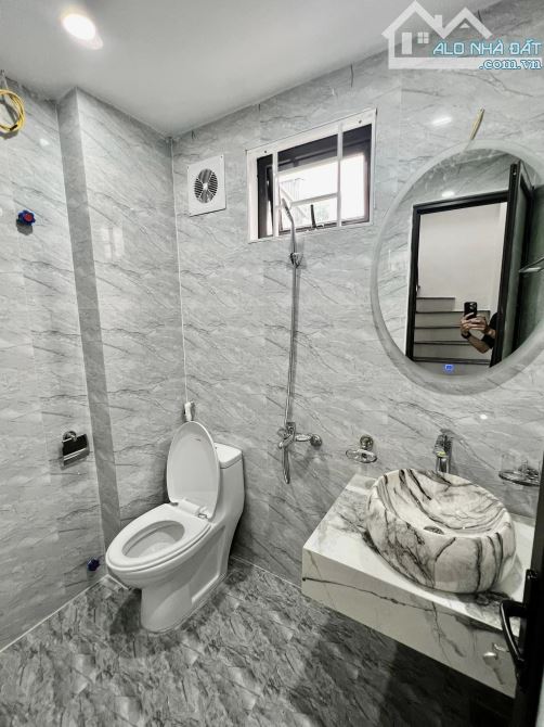 BÁN NHÀ MỚI LÔ GÓC, MẶT TIỀN RỘNG, 5 TẦNG x 38M2, PHỐ GỐC ĐỀ - HOÀNG MAI. - 5