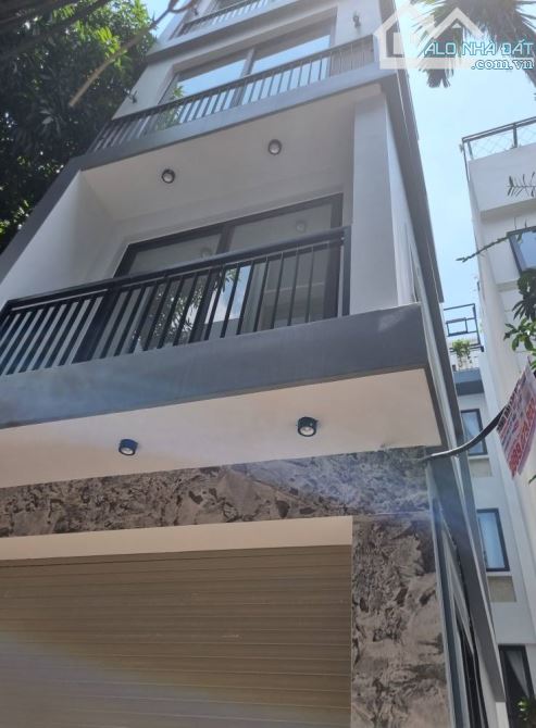 SIÊU PHẨM VIỆT HƯNG  LONG BIÊN– LÔ GÓC THANG MÁY – Ô TÔ VÀO NHÀ 65M - HƠN 13 TỶ - 5