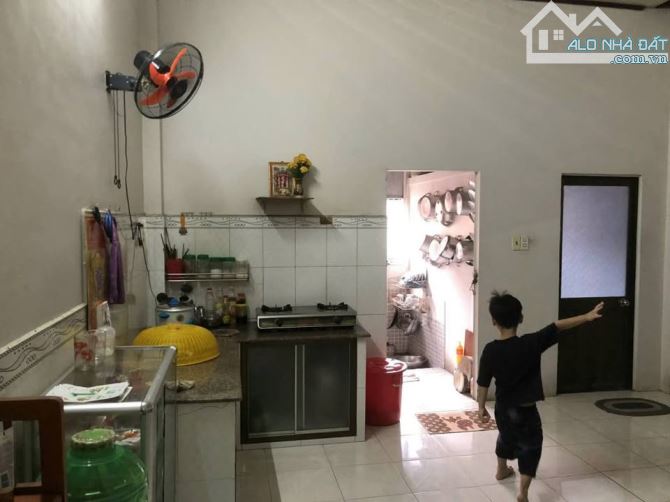 Cần tiền bán gấp căn nhà Đ.Lê Thị Hà, hóc môn 106m2 SHR 2PN. Giá 845 Triệu - 5