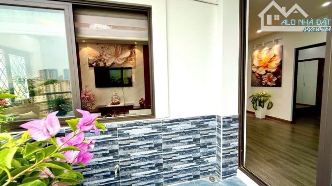 BÁN CĂN HỘ CHUNG CƯ NAM TRUNG YÊN - TẦNG TRUNG VIEW CỰC THOÁNG - LÔ GÓC - DT 75M2 - 5