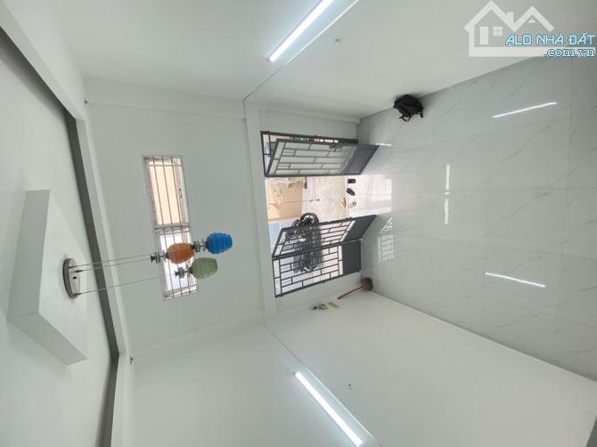 NHÀ 2 TẦNG 4X10 NGUYỄN THỊ THẬP TÂN PHÚ Q7 - 5