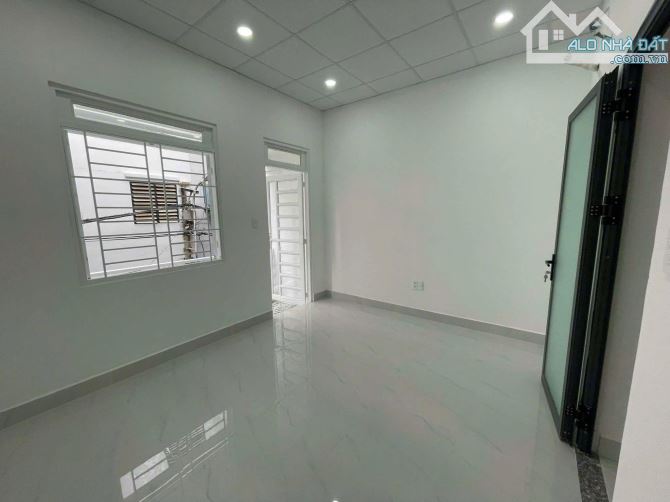 BÁN NHÀ KHU VIP ĐƯỜNG SỐ 2 TẤM Q4 VĨNH HỘI XE HƠI 8M DT 4*10 GIÁ 8TỈ 490 TL - 5