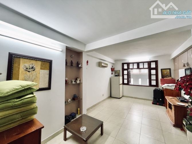 Gấp bán nhà Trần Quang Diệu, Quận 3, Nhà đẹp 5 tầng ở ngay, Sổ đẹp nở hậu 4.2m, DTSD 200m2 - 5