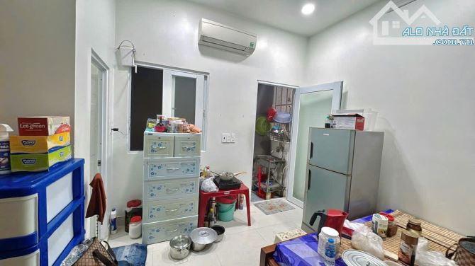 Bán nhà cách mặt tiền Trường Sa 5 căn. 4X5. 2 Lầu. Gía 4 tỷ 2 - 5