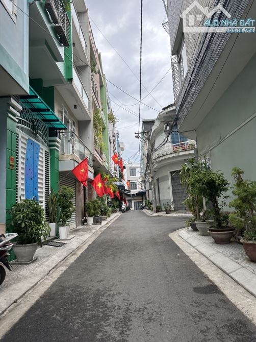 ✅LÔ GÓC Kiệt như mặt tiền Đào Duy Từ Gần Hùng Vương - Chợ Cồn.  👉Chỉ 6.3 tỷ - Lô góc nhà - 5