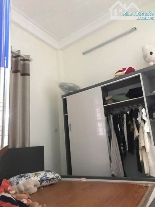 Thím e đang cần bán nhà 4t,45m tại Ngô Thì Sĩ,Hà Đông tiện ích tốt chỉ 8t - 5
