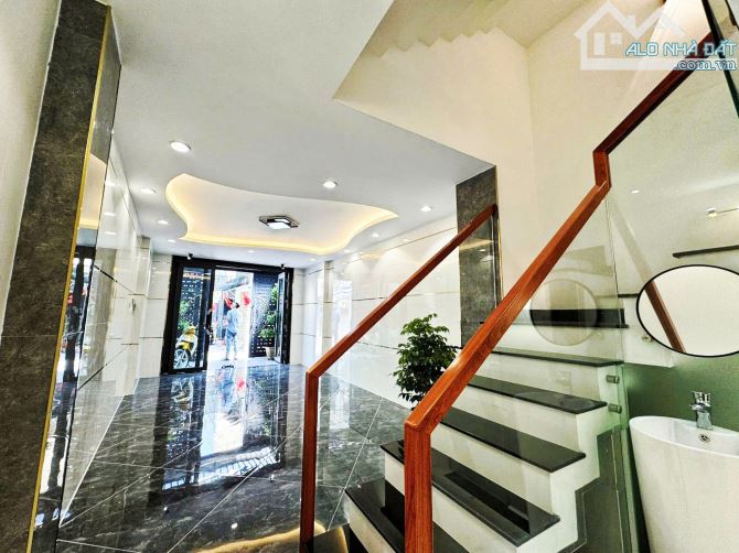 Bán nhà hẻm kinh doanh , hẻm thông oto đỗ cửa. 60m2 tặng full nội thất - 5tầng - 5tỷ nhỉnh - 5