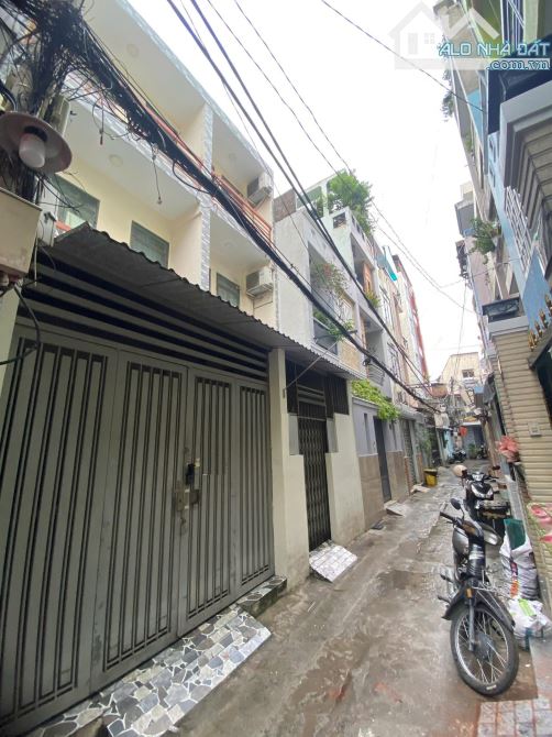 Bán nhà CMT8 Quận 3 - Ngang 6.1x16m CN 84m2 - HĐT 20tr/th - cách MT 50m - nhỉnh 10 tỷ - 6