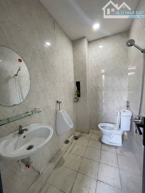 Căn góc 2 mặt tiền Lê Đức Thọ phường 6 Gò Vấp. 7 tầng gồm 1 hầm và 5 tầng, 1 mặt dựng trướ - 6