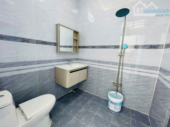 BÁN NHÀ CẤP 4 SỔ HỒNG RIÊNG DIỆN TÍCH 105m2 GẦN CHỢ VĨNH LỘC B 780TRIỆU - 6
