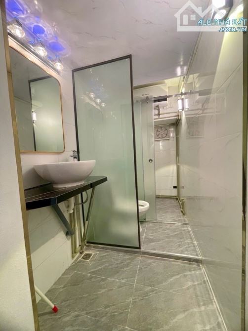 BÁN CĂN HỘ TẬP THỂ PHỐ LƯƠNG ĐÌNH CỦA 65M2- TRUNG TÂM ĐỐNG ĐA - MẶT NGÕ - Ô TÔ ĐỖ CỔNG - N - 6