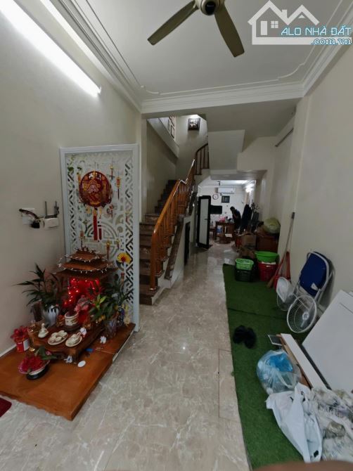 ĐÔNG NGẠC – 40M² – 5 TẦNG –VỈA HÈ RỘNG – Ô TÔ TRÁNH –13.2 TỶ - 6