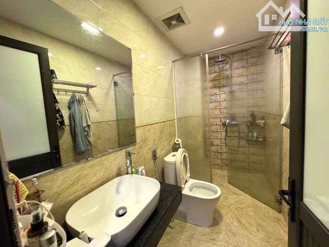 Bán nhà PL Huỳnh Thúc Kháng 54m², 5T, MT 5.4m, ôtô, vỉa hè – 19.8 tỷ - 6