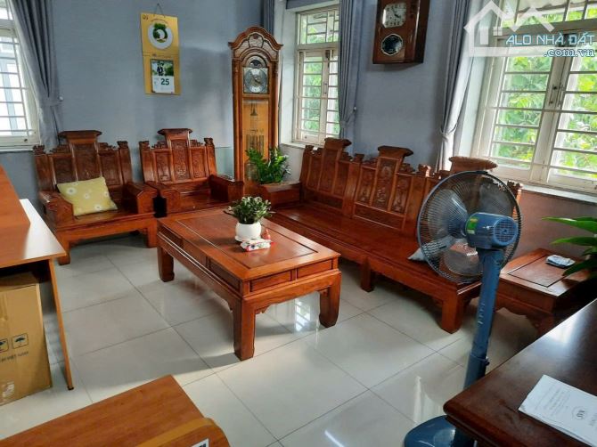 QUẬN 12, BIỆT THỰ 3 TẦNG LÔ GÓC VIEW ĐẸP, KV 15x20m, CHỈ 25.5 TỶ - 6