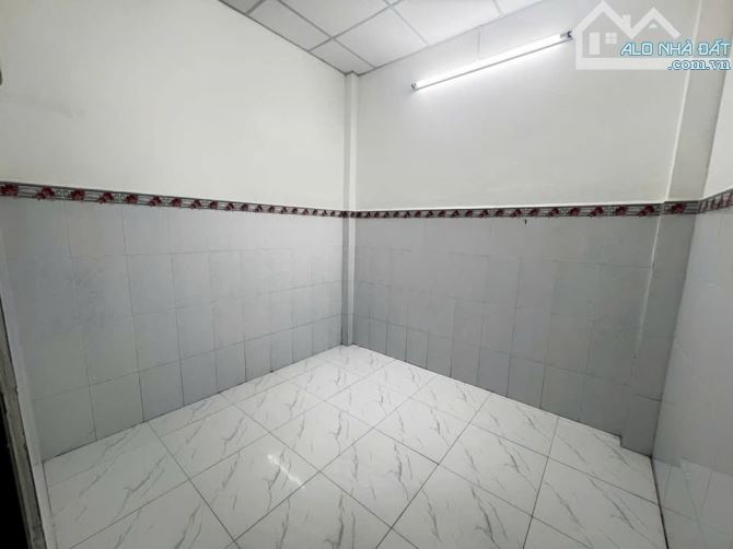 Bán gấp căn nhà Đ.Phan Thị Cộng, củ chi 125m2 SHR 2PN. Giá 735 Triệu - 6