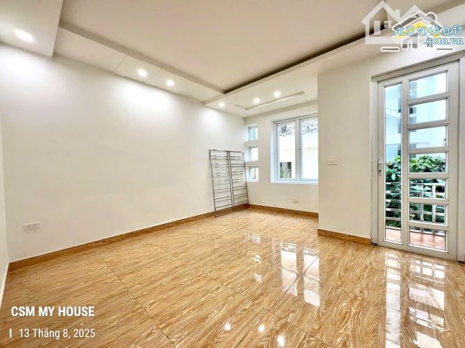 Mặt Ngõ Nguyễn Văn Linh - Ô tô tránh nhau trước cửa - 48,5m2 - 4 Tầng - 4 Tỷ 500 - 6