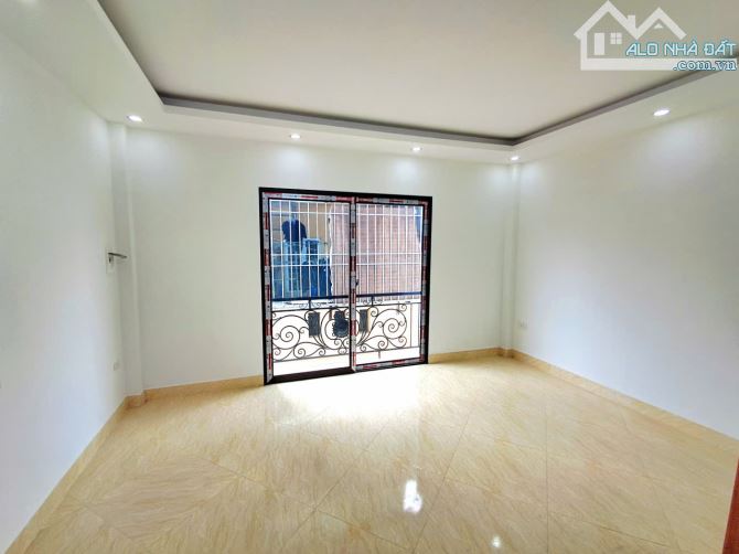 6.15 TỶ-5 TẦNG MỚI-DƯƠNG VĂN BÉ-TÂN KHAI-SÁT Ô TÔ - 6