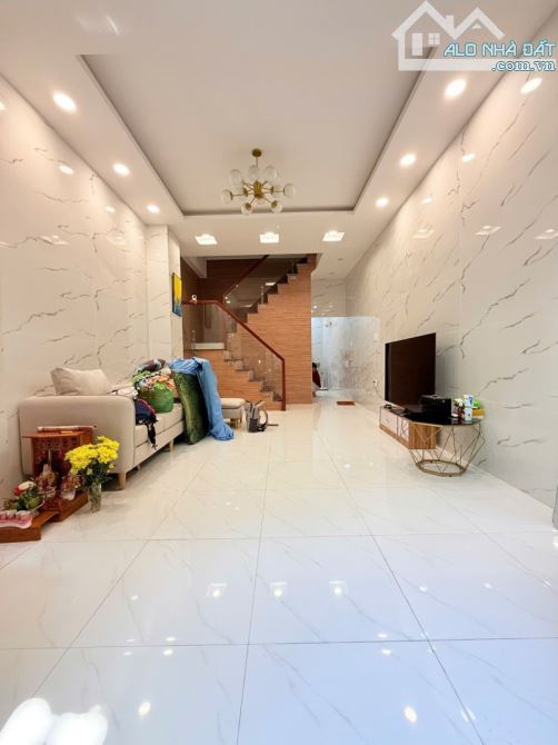NHÀ 2 TẦNG MỚI – HẺM Ô TÔ ĐƯỜNG SỐ 4, P11, GÒ VẤP – GẦN CV LÀNG HOA – 60M² - CHỈ 5.6 TỶ - 7