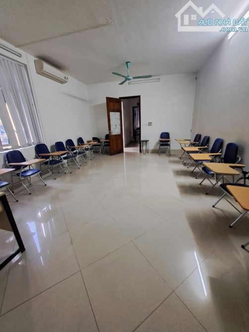 Cho thuê nhà ngõ 238 đường Hoàng Quốc Việt. DT 120m2 x 4 tầng 2 mặt tiền, 30 triệu/tháng - 7