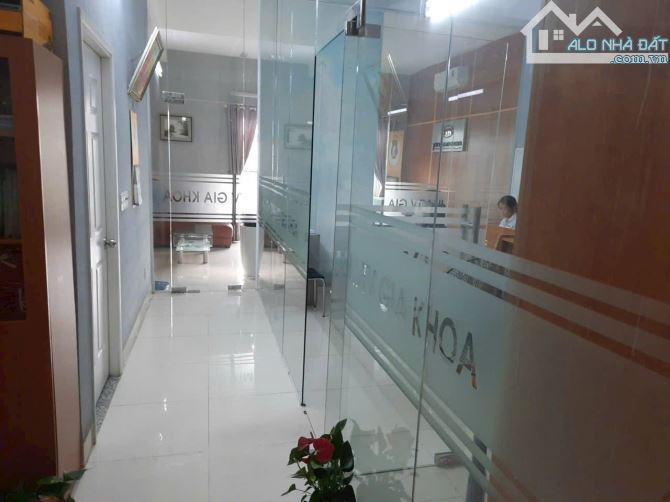 QUẬN 12, BIỆT THỰ 3 TẦNG LÔ GÓC VIEW ĐẸP, KV 15x20m, CHỈ 25.5 TỶ - 7