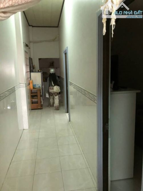 Cần tiền bán gấp căn nhà Đ.Lê Thị Hà, hóc môn 106m2 SHR 2PN. Giá 845 Triệu - 7